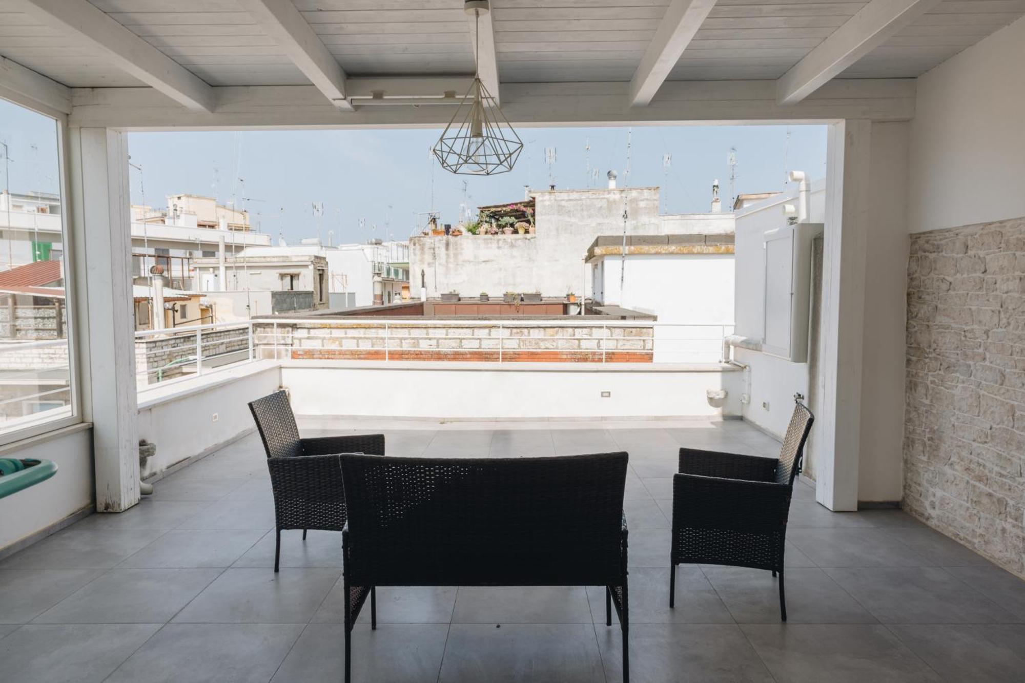 Santi Medici - Appartamento Centrale Con Terrazza Terlizzi Exterior foto